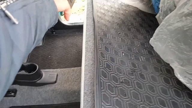 Suzuki Alto в багажник два комплекта колёс! смотреть онлайн