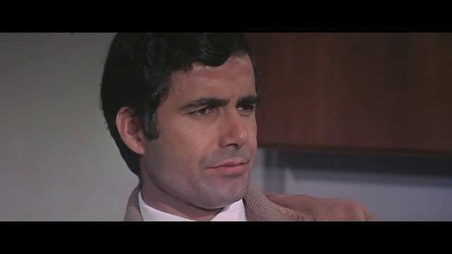 Il Prato Macchiato di Rosso (Trailer Italiano) смотреть онлайн