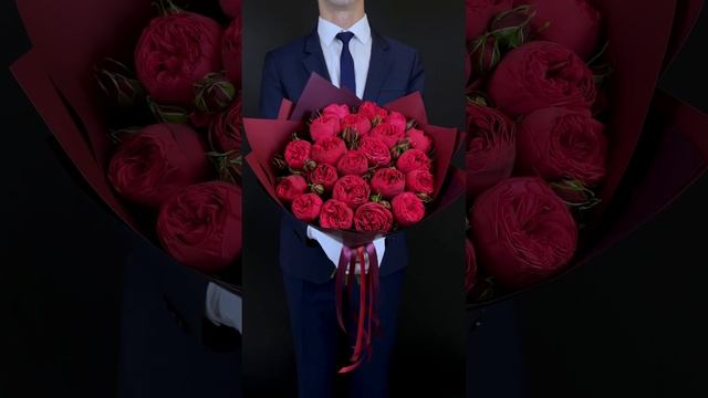 Букет из 21 розы Red Piano смотреть онлайн