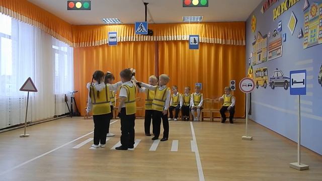 танец юных регулировщиков смотреть онлайн