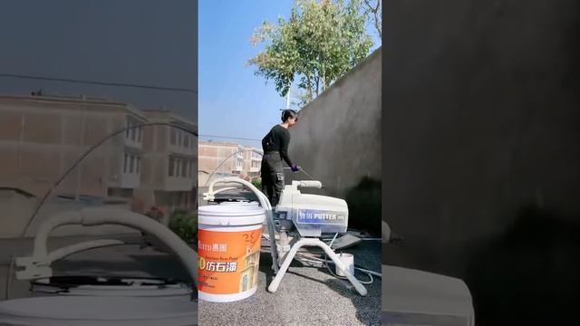 Безвоздушная покраска забора с помощью краскопульта высокого давления и окрасочного аппарата смотреть онлайн