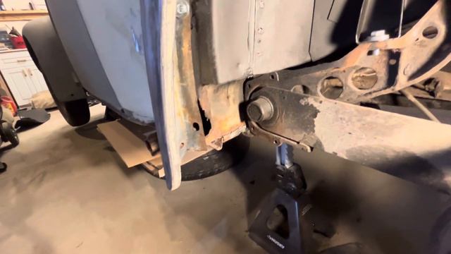 BOBS65 #11 - Beetle Drivers rear body mount and bumper bracket replaced. смотреть онлайн
