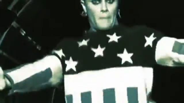 The Prodigy - Firestarter (Album version) смотреть онлайн