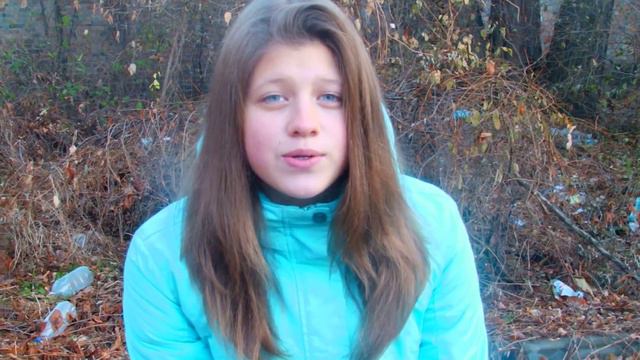 Красивая девушка нереально красиво поёт! смотреть онлайн