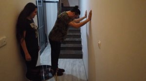 Эксперимент со стулом которые мужчины не могут повторить