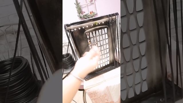 Плетем корзину для белья из ротанга.