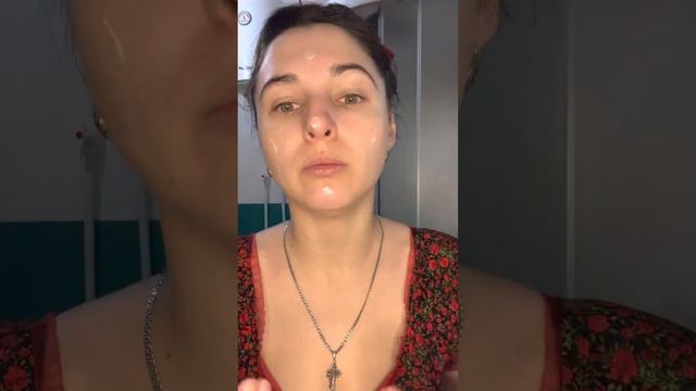 Нанесение крема на лицо смотреть онлайн