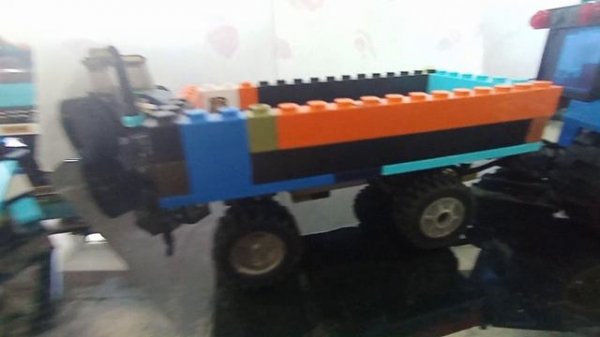 трактор из лего мтз 82