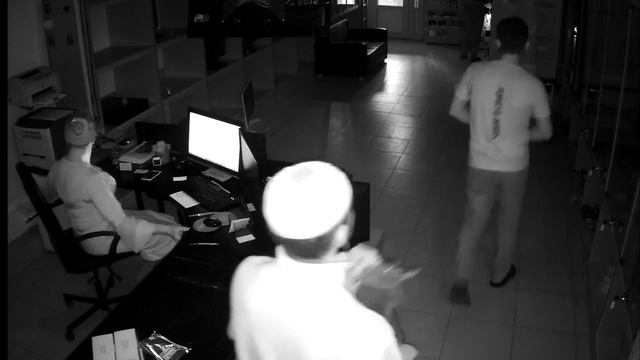 DS-T503 3.6mm Переключение в ЧБ Скопление Люди смотреть онлайн