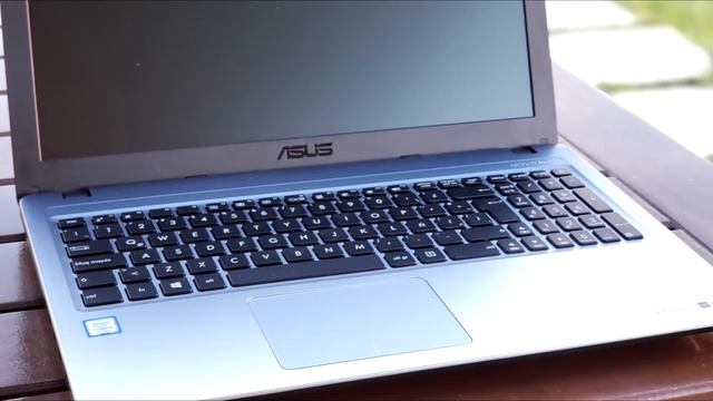 Analisis Notebook Asus X540u