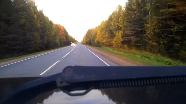 Осенняя трасса Котельнич-Киров (под успокаивающую музыку) смотреть онлайн