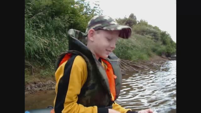 На Днепре под мостом!