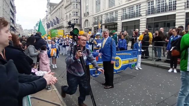 ST. PATRICK'S DAY PARADE, PICCADILLY CIRCUS, LONDON, PART 1 ? ?? смотреть онлайн