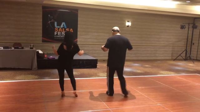 Gabe & Lupe, Bachata Explanation, LA Salsa Congress 2015 смотреть онлайн