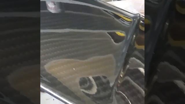 Спойлер Форд Фокус 2 отполирован до зеркального блеска. смотреть онлайн