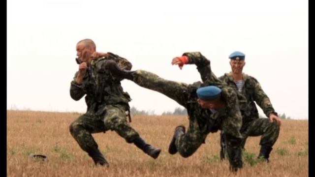 Как "дух", пригрел дембельское лицо лопатой. смотреть онлайн