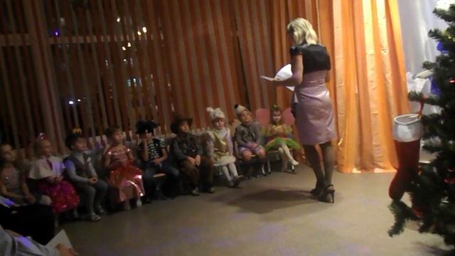 Фрагмент утренника Merry Christmas для детей 4-5 лет. смотреть онлайн