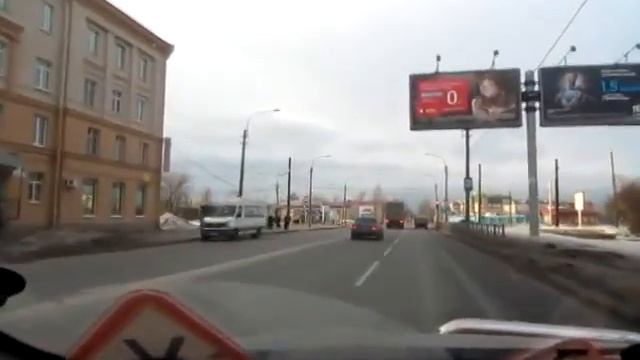 Работа с педалями автомобиля .