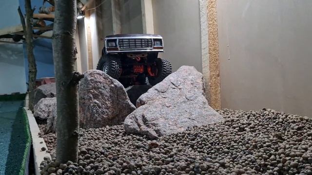 Traxxas TRX-4 Bronco pickup crawling смотреть онлайн