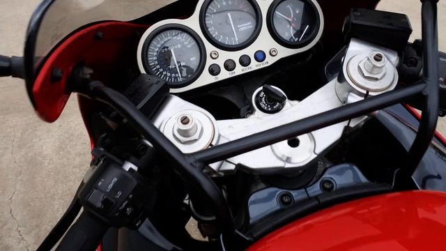 Vintage 1997 Kawasaki ZX9R Ninja in Firecracker Red смотреть онлайн