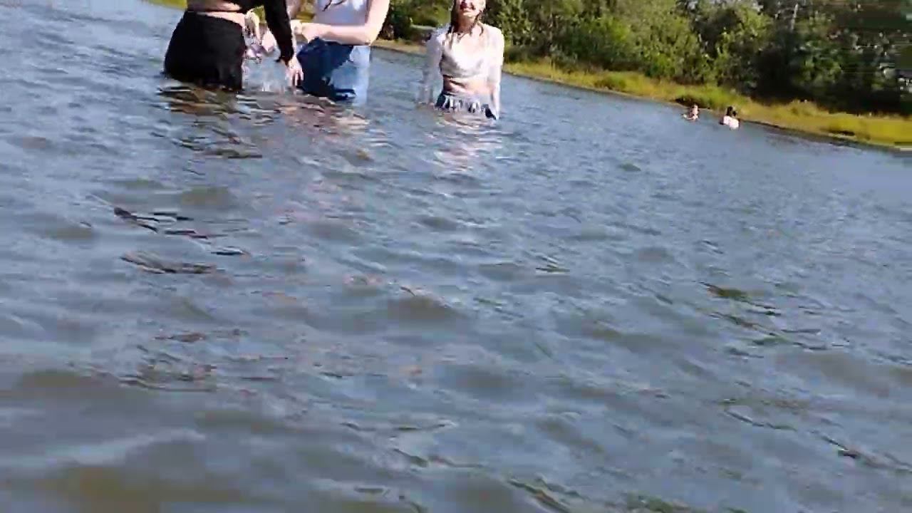 искупались в одежде смотреть онлайн