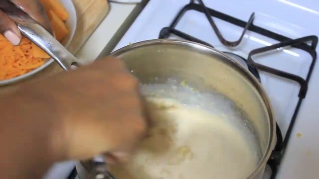 Baked Macaroni & Cheese Recipe смотреть онлайн