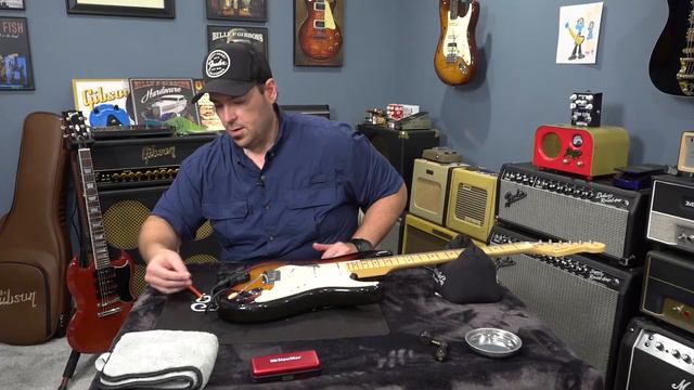 How to Remove/Install a Roland GK-3 Pickup With Scott Sill смотреть онлайн