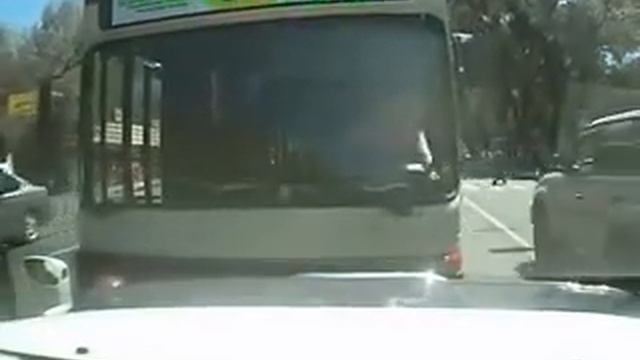 Беспредел автобусников в городе Алматы смотреть онлайн