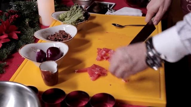 Салат из свеклы с орехами и маринованным луком смотреть онлайн