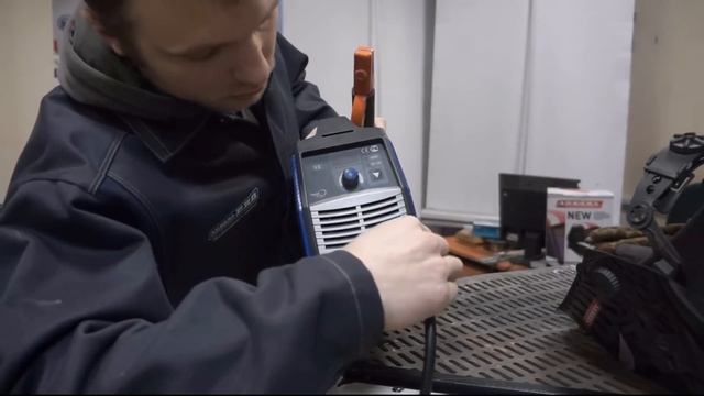 Сварка электродом для чайников (Часть 1) смотреть онлайн