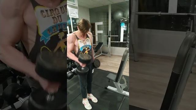 Что делать на бицепс? смотреть онлайн