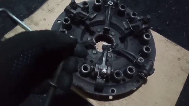 Ремонт корзины сцепления трактора Т-40 (Такого ремонта вы еще не видели) смотреть онлайн