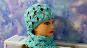 Комплект шапочка и шарфик. Шапочка ажурная узором 3Д. (720p)