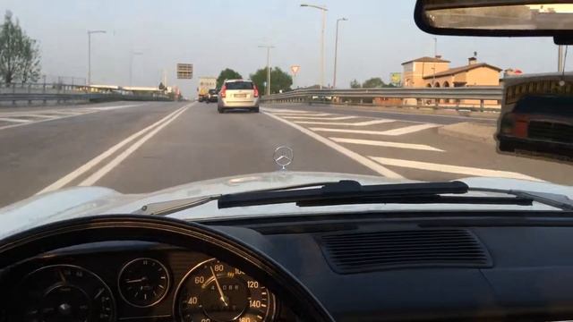 Mercedes 220D 1972 Rolling Stones смотреть онлайн