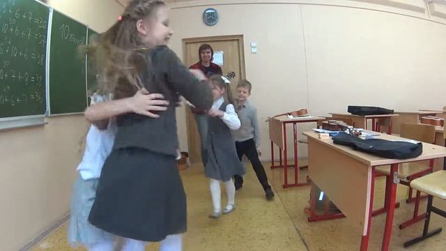 Танцы после урока (Студия ГитарLеле) смотреть онлайн