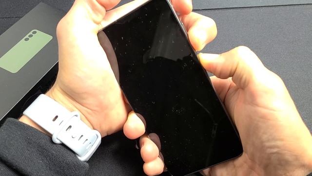 Galaxy S23/S23+/Ultra: How To Fix Black Screen / Won't Turn On? (Easy Fixes)