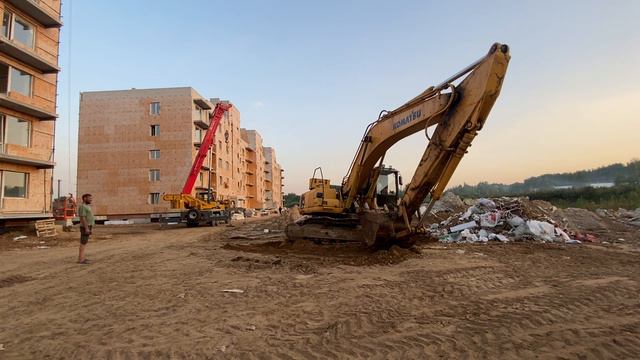 Как одеть гусеницу на экскаваторе #экскаватор смотреть онлайн