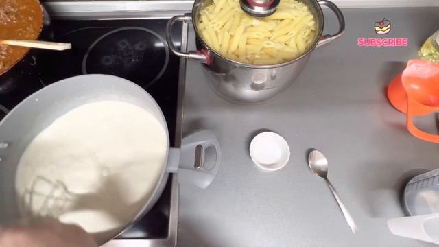 (with subtitles) Egyptian delicacy: PASHAMEL Pasta to enjoy مكرونه بالبشاميل خطيره смотреть онлайн