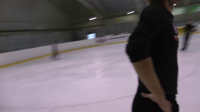 Евгений Плющенко.Ещё один четверной прыжок.Тренировка. 8.11.13 Рига смотреть онлайн