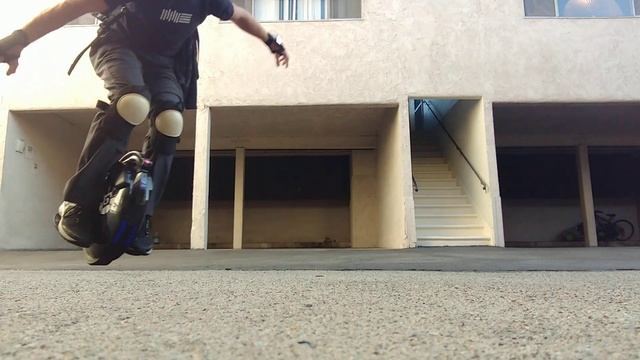 Riding the tilt forward on depleted battery?! On the Inmotion V5F... смотреть онлайн