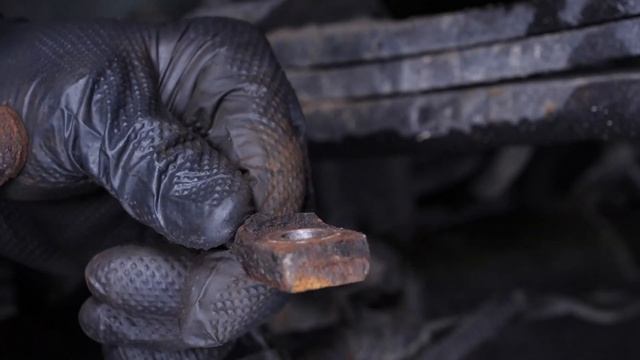 How to replace the Rear Brake Calipers 2009-2014 Ford F150 ? смотреть онлайн