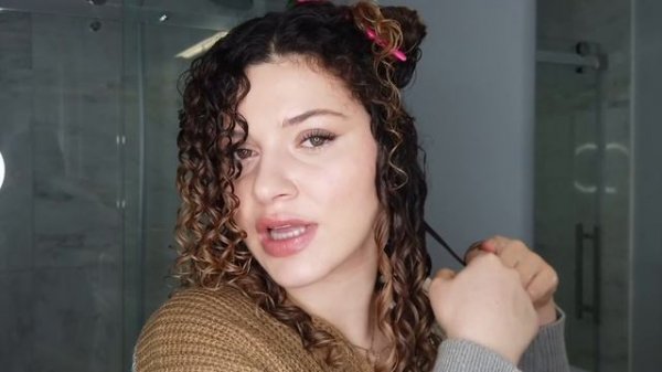 FINGER COILING VS FINGER ROLLING (which one is best for your curl type?)