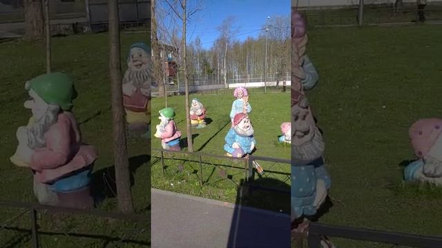 Детские площадь смотреть онлайн