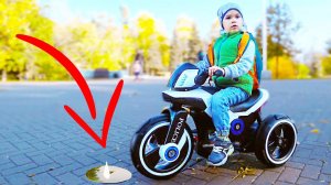 ПРОКОЛОЛО КОЛЕСО - ГЛЕБ КАТАЕТСЯ НА МОТОЦИКЛЕ / ЭРИК ШОУ