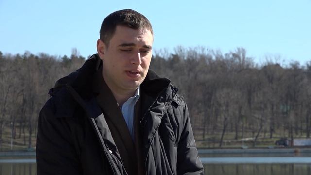 Антон Руссу, учитель английского языка в третьем поколении (ЛИЦА УЛИЦ) смотреть онлайн