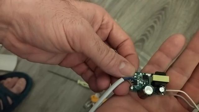 Светодиодная лампа из магазина Светофор смотреть онлайн