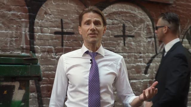 Trudeau Goes To East Hastings Street смотреть онлайн