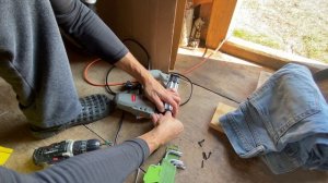 Скобозабивной пистолет Зубр ЗСП-2000 / Обзор / Отзыв после отделки всего дома / Ремонт