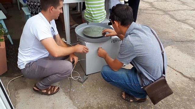 Демонстрация гончарного круга. Фестиваль "Народный Умелец" ст. Холмская 2018 г. смотреть онлайн