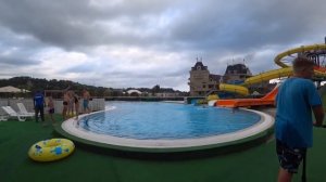 Головинка \Обзор самого дорогого отеля Замок у моря\Развлекухи на пляже